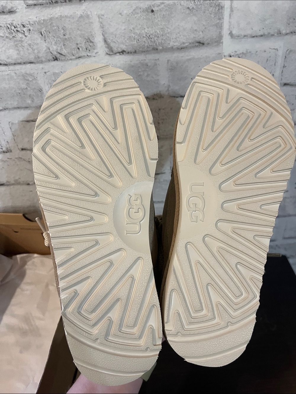 New Ugg lowmel sneakers - Picture 6 of 6